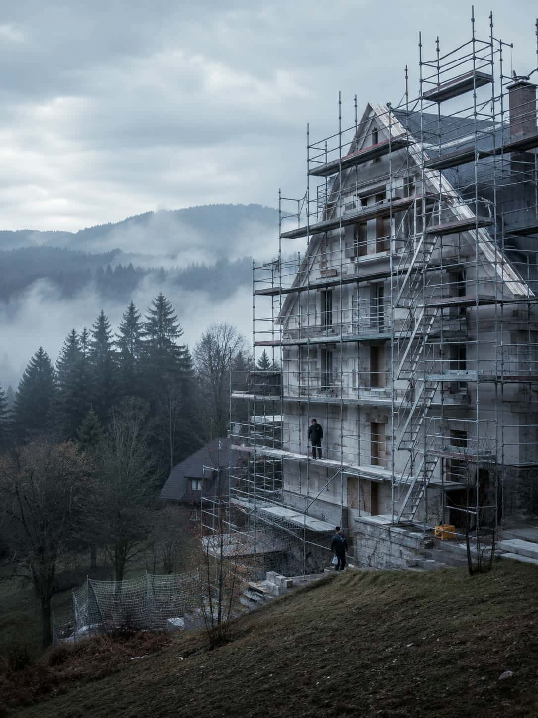 Baugerüst am Rohbau im Schwarzwald (Visualisierung)